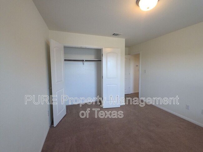 Building Photo - 417 Cinnamon Teal Ln