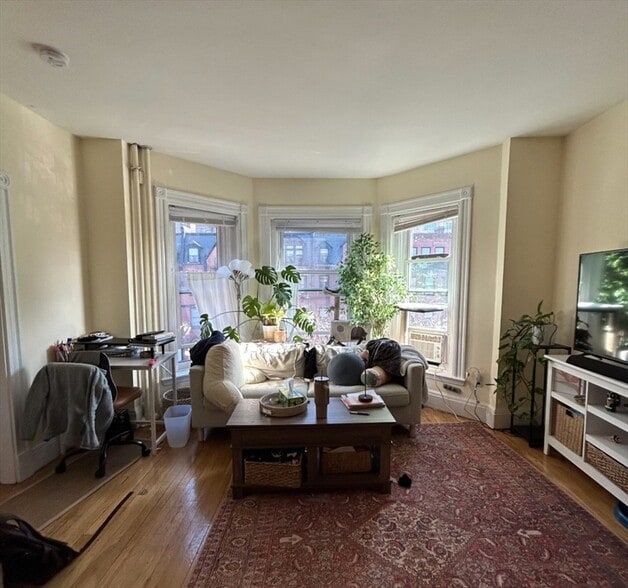 Building Photo - 223 Newbury St