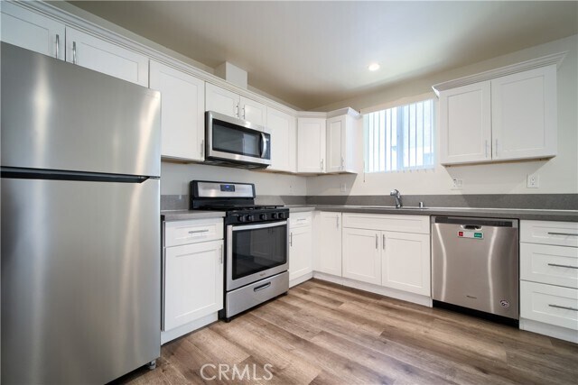 Building Photo - 1427 S New Hampshire Ave