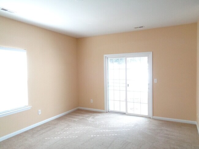 Building Photo - 7041 Somerset Springs Dr