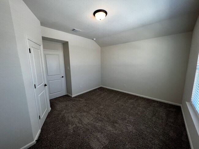 Building Photo - 13706 Enzo Gate