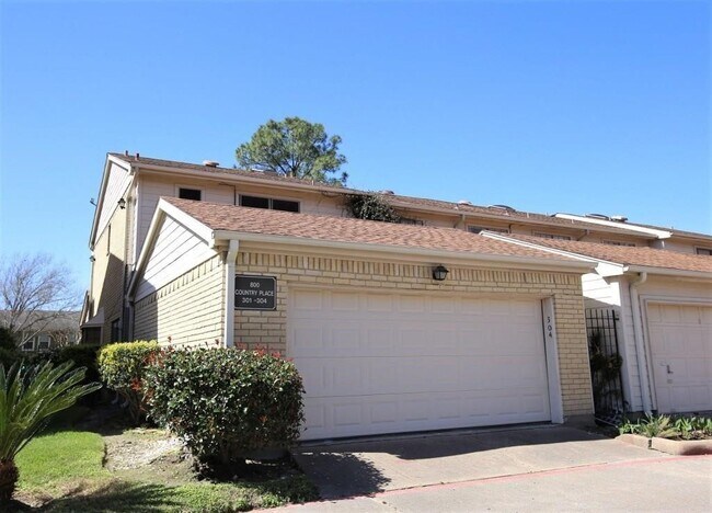 Building Photo - 800 Country Pl Dr