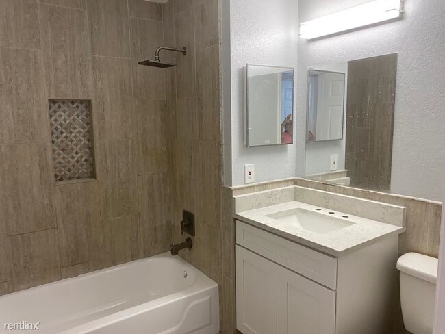 Building Photo - 1 br, 1 bath Condo - 8849 Latrec Avenue 4212