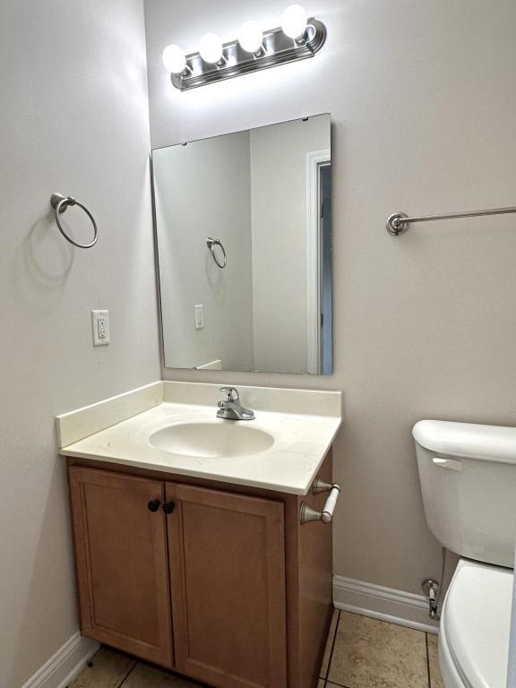 Building Photo - 5656 Seafield Ln