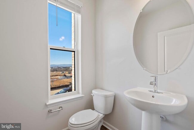 Building Photo - 331 Ensemble Wy