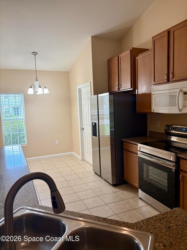 Building Photo - 3640 Aria Dr