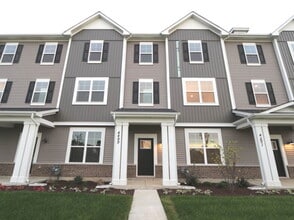 Building Photo - 4499 Chelsea Mnr Cir
