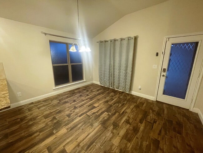 Building Photo - One-Of-A-Kind Beauty Nestled In Milwaukee Ridge!