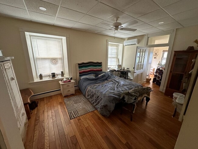 Building Photo - 256 Radcliffe St