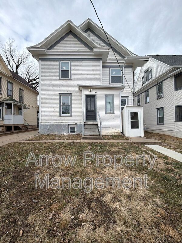 Building Photo - 126 S 28th St