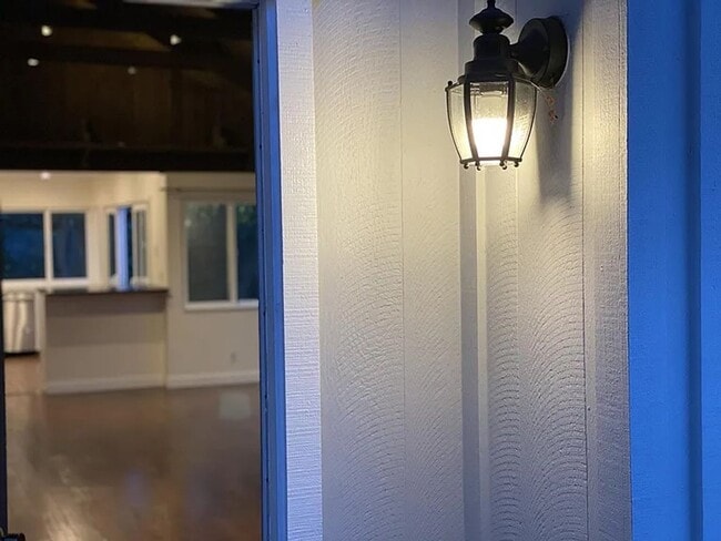 Building Photo - Sunnyvale - Beautiful update home in Desir...