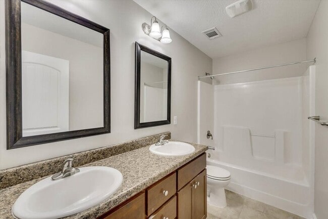 Building Photo - 127 Radcliff Dr