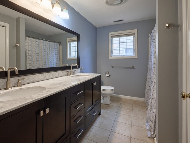 Building Photo - 9 Angela Rose Ln