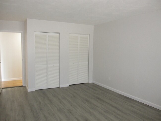 Building Photo - 677 Quincy Shore Dr