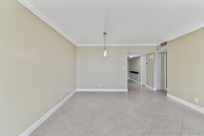 Building Photo - 4000 Cypress Grove Way