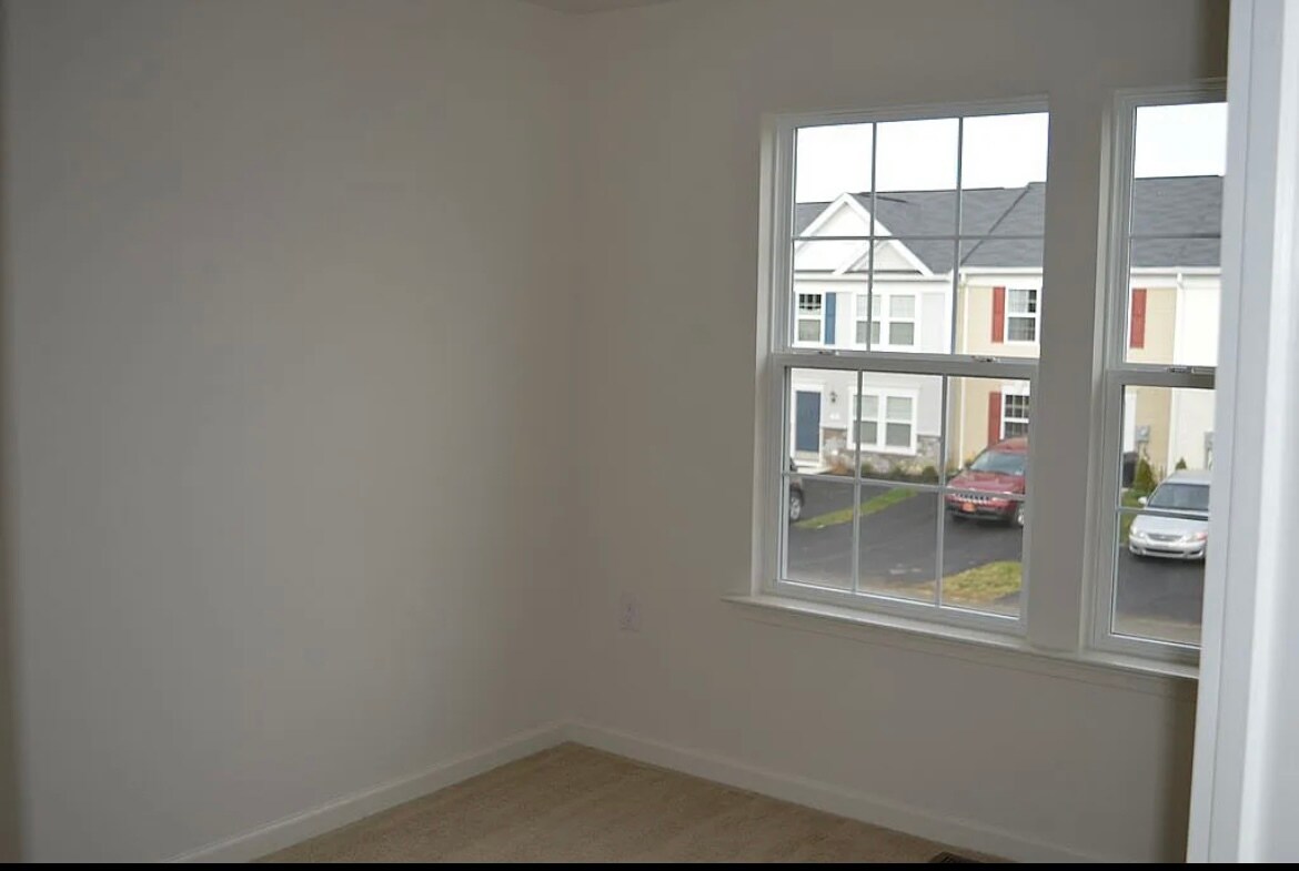 Second front room - 70 Fast View Dr
