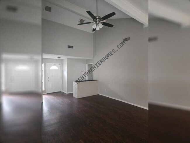 Building Photo - 7258 Church Park Dr