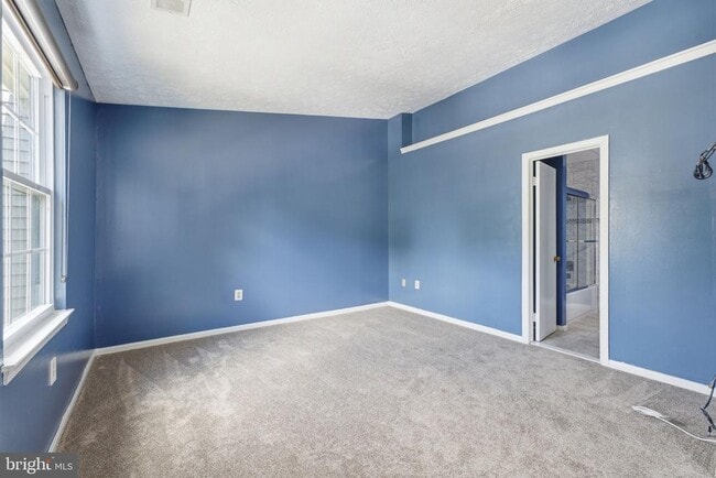 Building Photo - 10703 Campus Way S