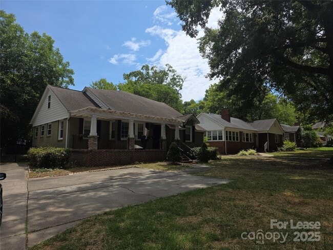 Building Photo - 3711 Park Rd
