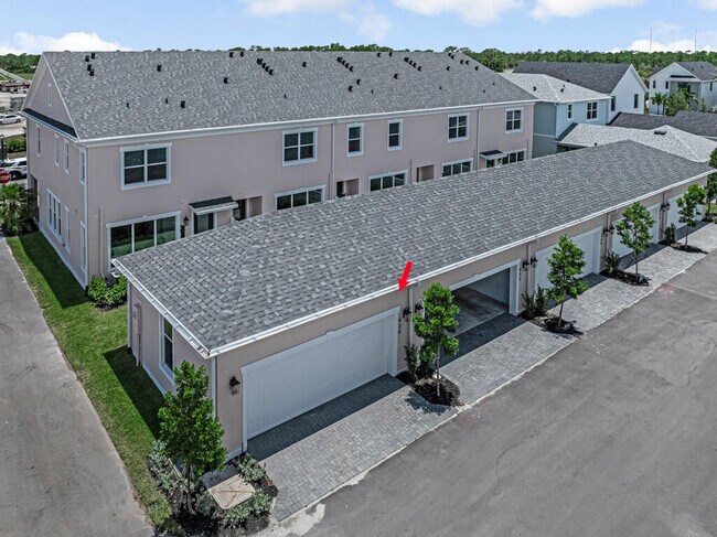 Building Photo - 930 SW Pr Ave