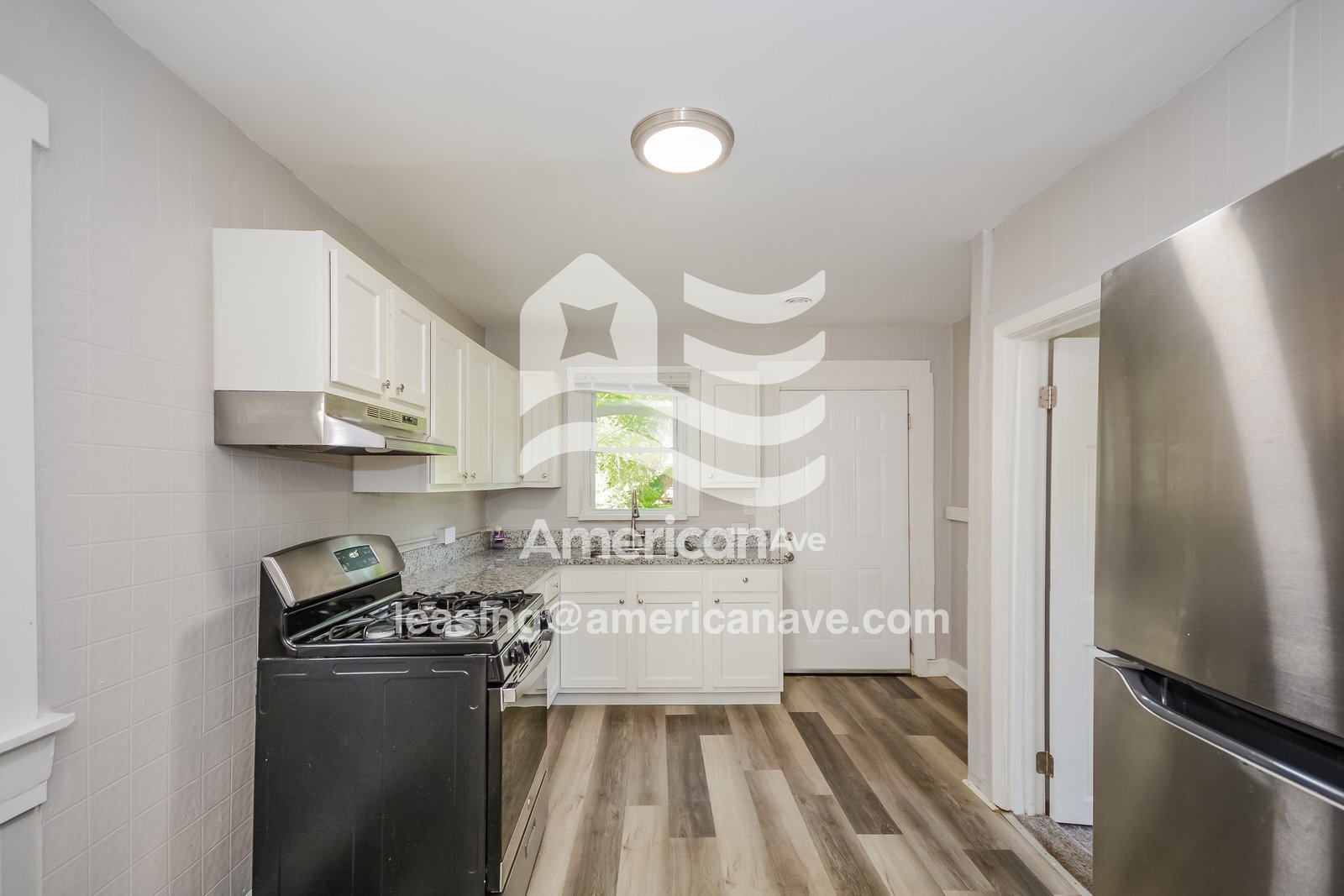 Building Photo - 4001 Grand Ave