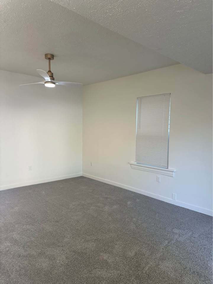 Building Photo - 2843 Grant Ave