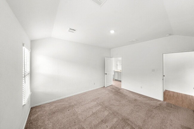 Building Photo - Ready NOW! Greenbelt Wooded Views