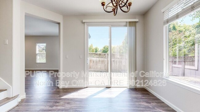 Building Photo - 5 Royal Gorge St