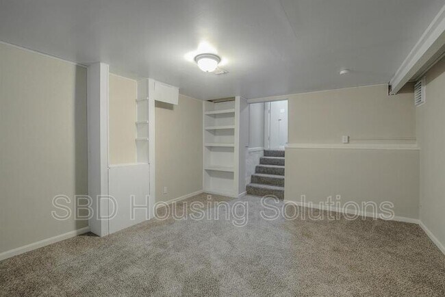 Building Photo - 16003 East 35th St S