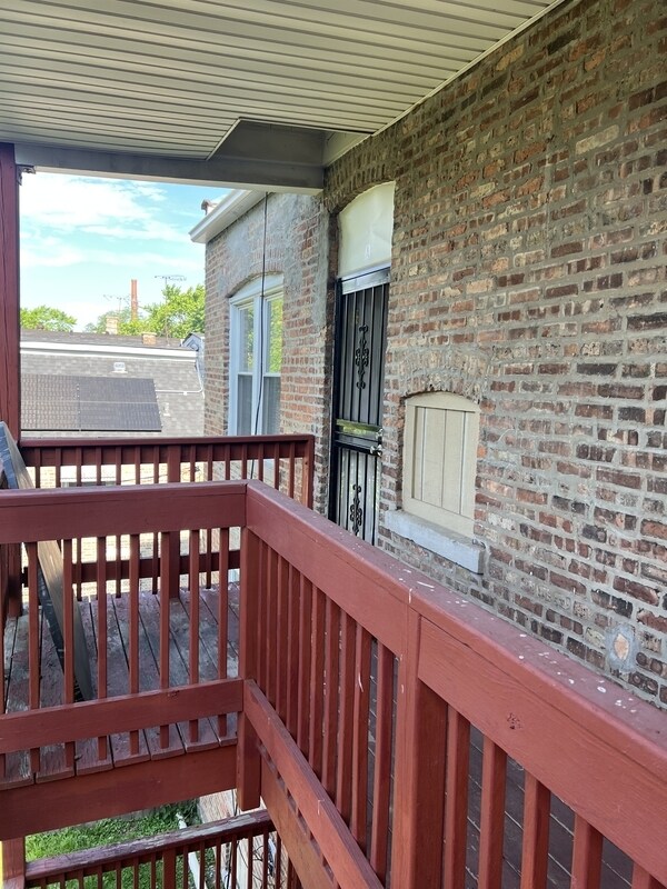 Building Photo - 653 E 90th Pl