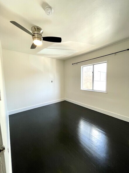 2nd Bed Room - 717 1/2 N Ridgewood Pl