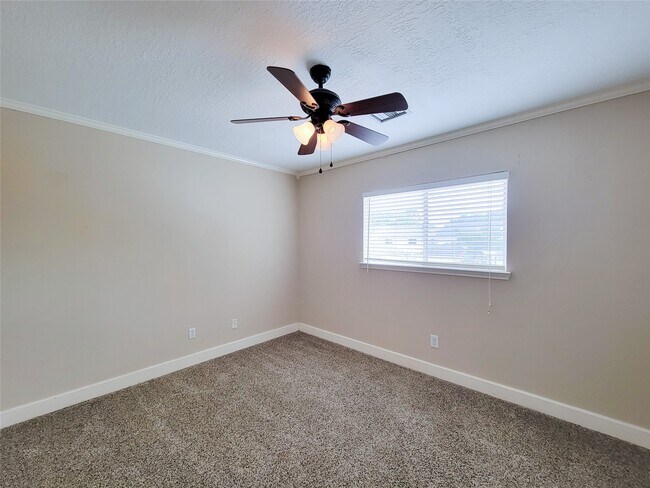 Building Photo - 9607 Farrell Dr