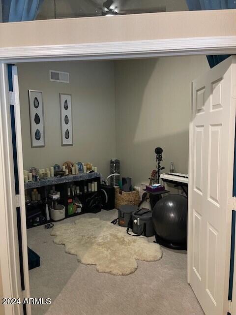 Building Photo - 722 W Canary Way