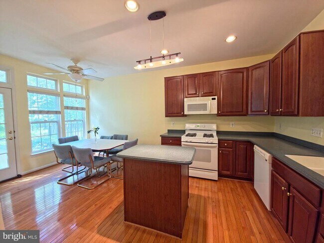 Building Photo - 20875 Killawog Terrace