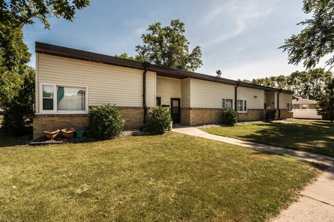Building Photo - Oakview Townhomes