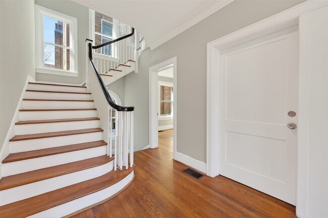 Building Photo - 3410 Austin St