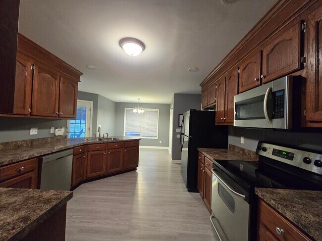 Building Photo - 280 Trillium Ln