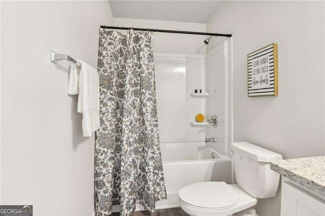 Building Photo - 2568 Swan Lake Dr SW