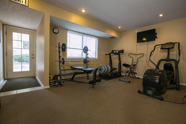 Building Photo - 1st Month Rent Free! Absolutely darling, fully remodeled, single story, updated condo in a NE Hei...