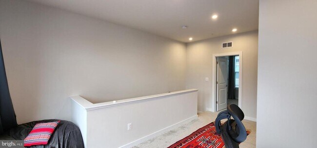 Building Photo - 5606 Hyattsville Dr
