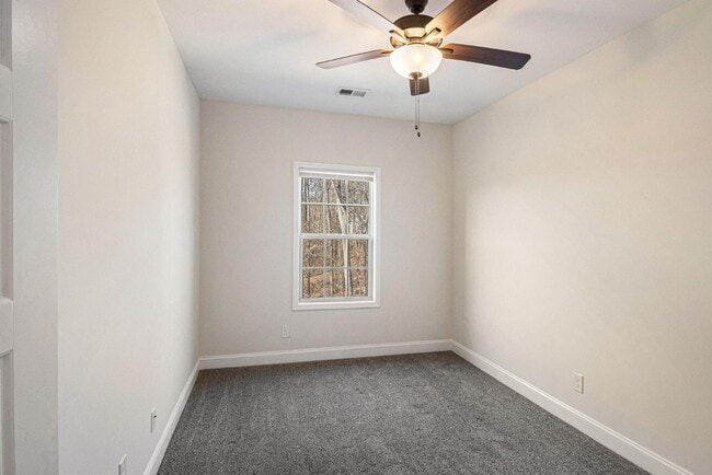 Building Photo - 550 Peachers Mill Rd