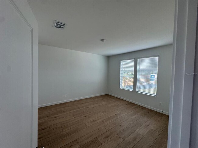 Building Photo - 2290 Jennio Dr