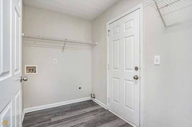 Building Photo - 1730 Bennett Dr