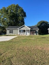 Building Photo - 1250 Norwood St SW