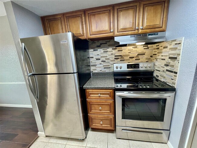 Building Photo - 1516 Bay Area Blvd