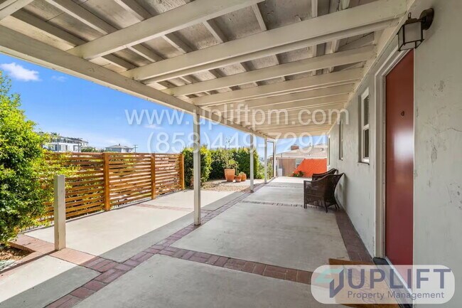 Building Photo - 5520 Olvera Ave
