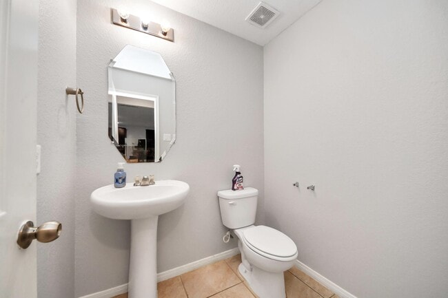 Building Photo - 18326 Trace Pointe Ln