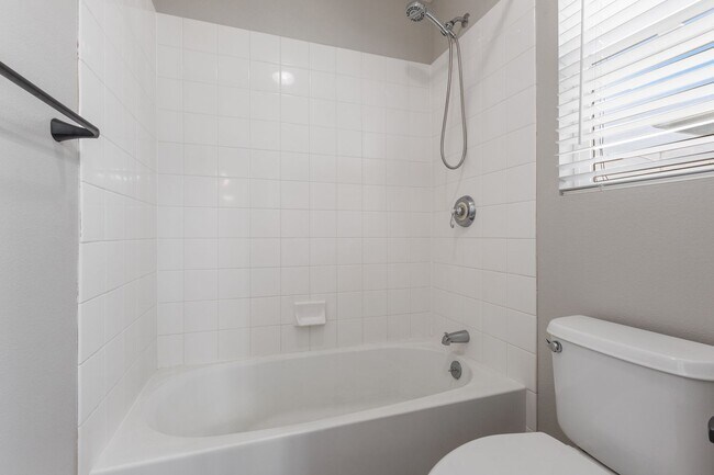 Building Photo - Spacious 4BD/3BA with Solar & Private Yard | Pet-Friendly Home in Ewa Beach