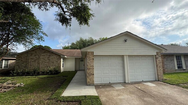 Building Photo - 19214 Ruble Dr