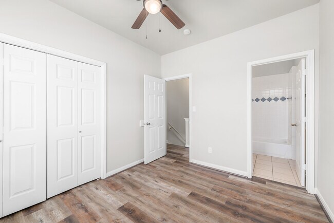 Building Photo - Townhomes on Anita